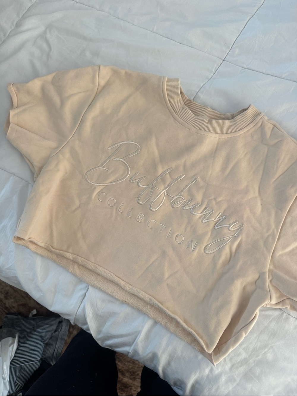 Buffbunny Collection cream Cropped Sweatshirt